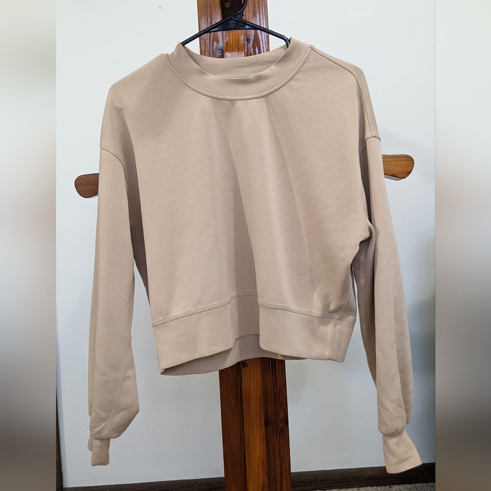 Lululemon Softstreme Cropped Size 6